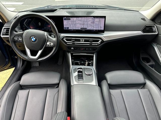 BMW 320i