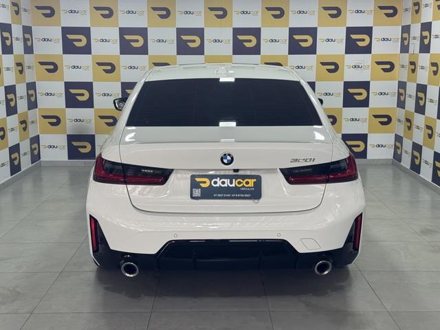 BMW 320i
