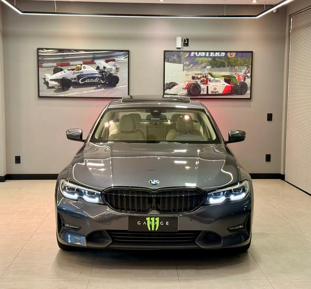 BMW 320i