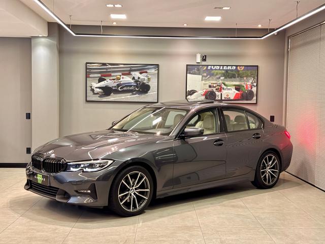 BMW 320i