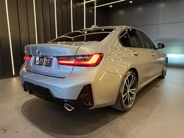 BMW 320i