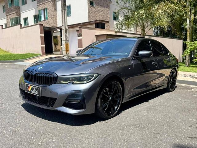 BMW 320i