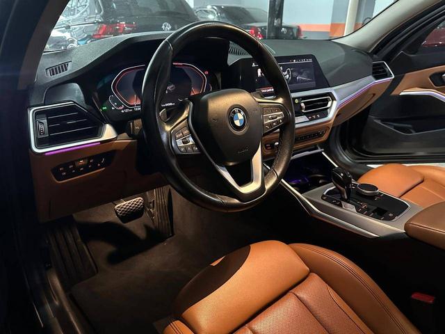 BMW 320i
