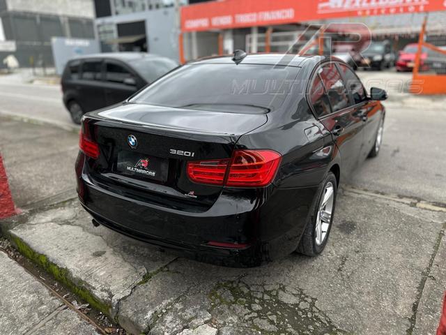 BMW 320i