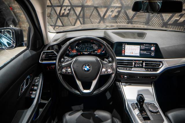 BMW 320iA