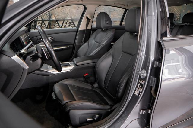 BMW 320iA