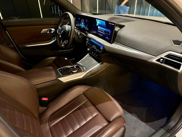 BMW 330e