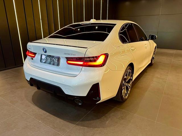BMW 330e