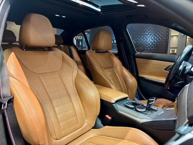 BMW 330i