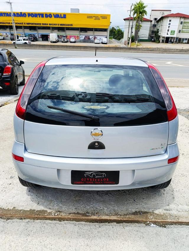 Chevrolet Corsa Hatch