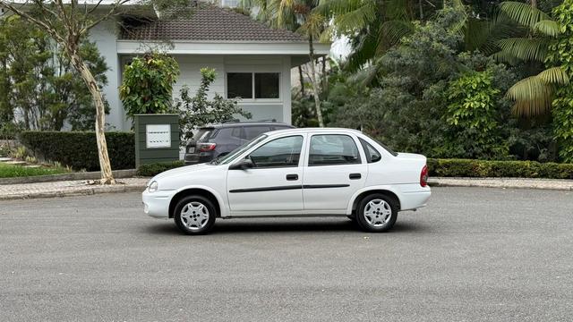 Chevrolet Corsa Sedan