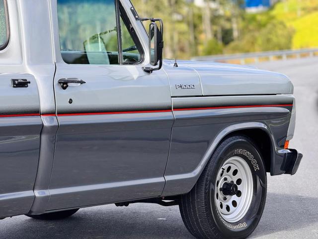 Ford F-1000