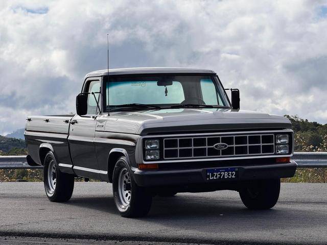 Ford F-1000