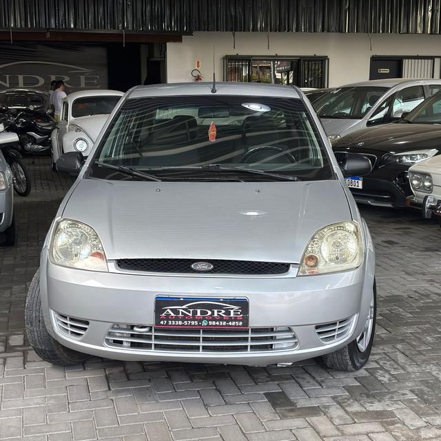 Ford Fiesta Sedan