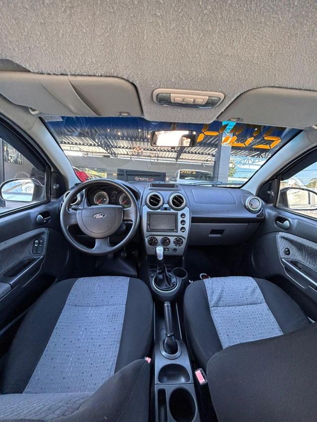 Ford Fiesta Sedan