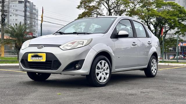Ford Fiesta Sedan