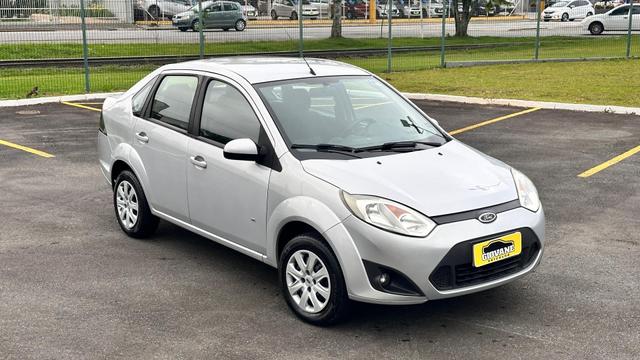 Ford Fiesta Sedan