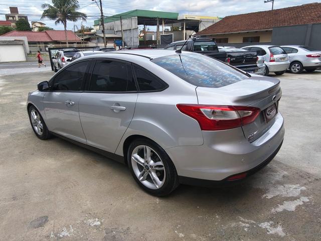 Ford Focus Sedan