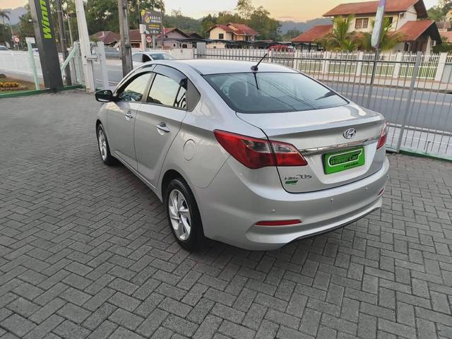 Hyundai Hb20s