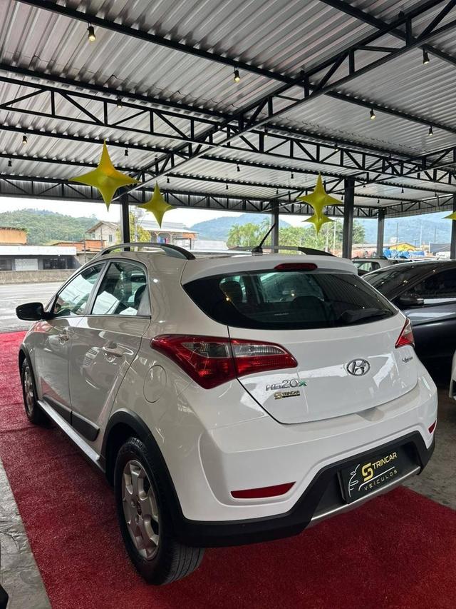 Hyundai Hb20x