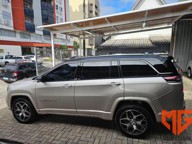 Jeep Commander