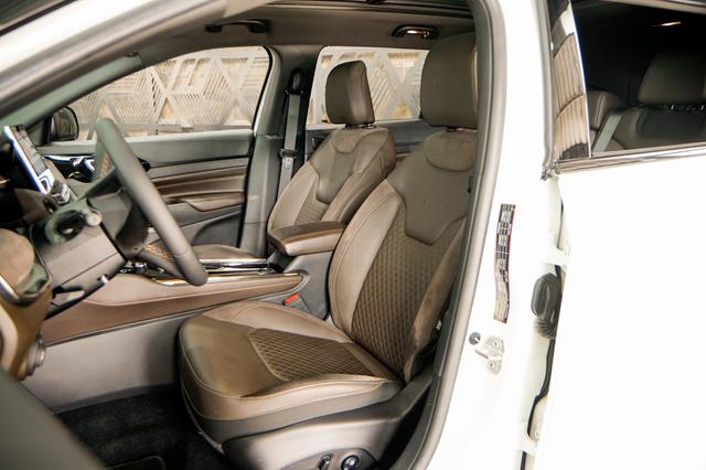 Jeep Commander