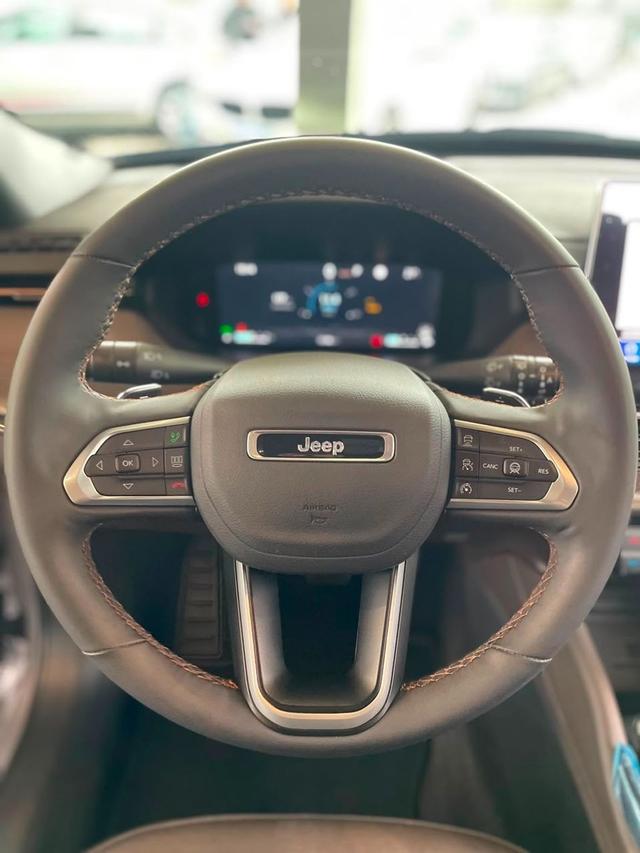 Jeep Commander