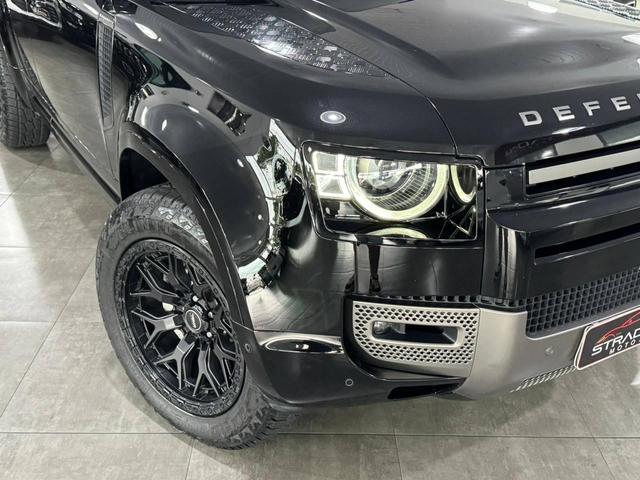 Land Rover Defender 110