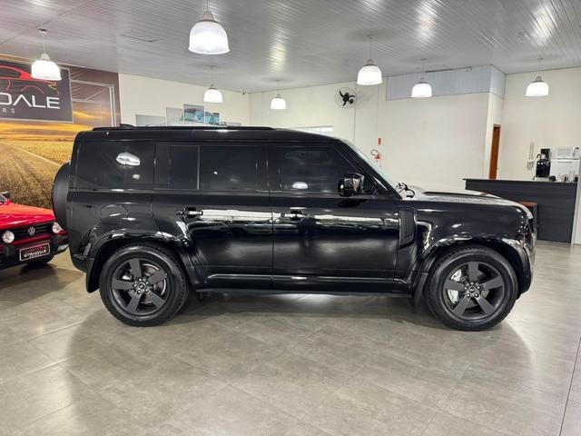 Land Rover Defender 110