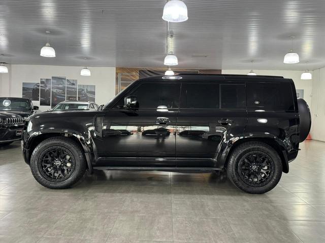 Land Rover Defender 110