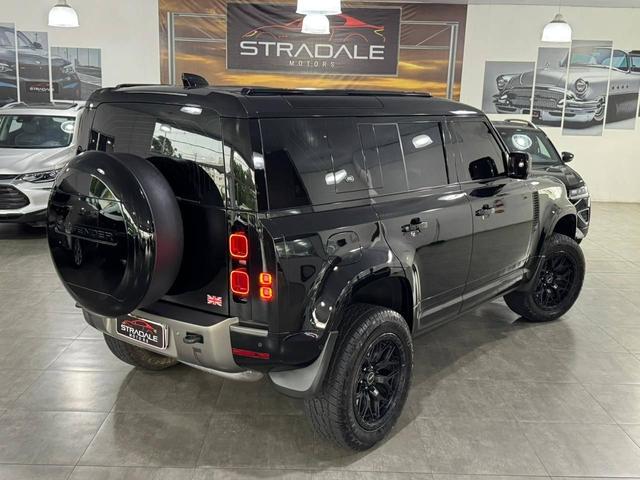 Land Rover Defender 110