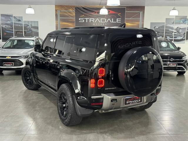 Land Rover Defender 110