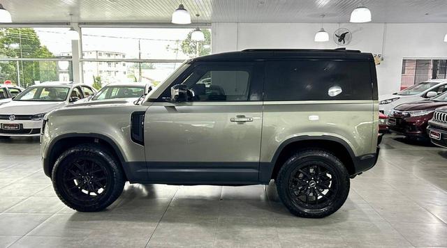 Land Rover Defender 90