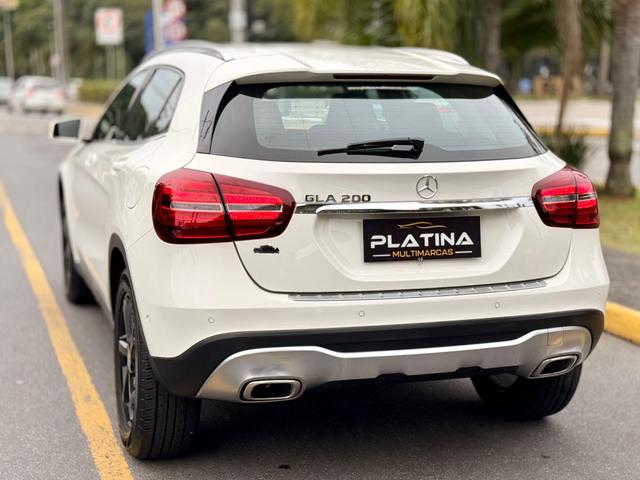 Mercedes-Benz GLA 200