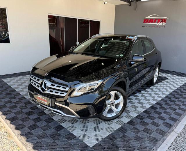 Mercedes-Benz GLA 200