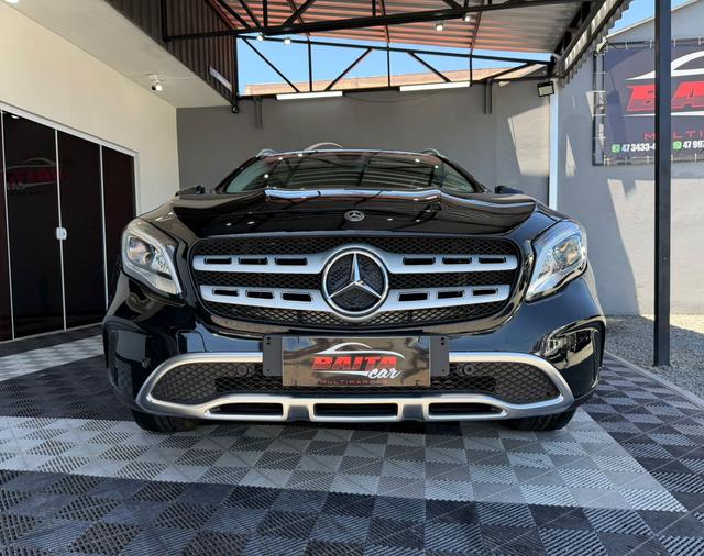 Mercedes-Benz GLA 200