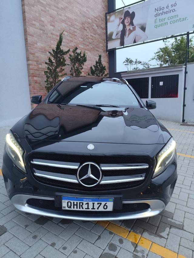 Mercedes-Benz GLA 200