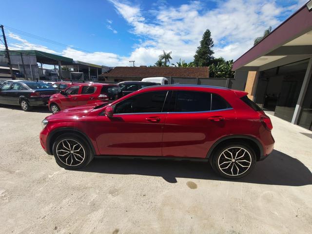 Mercedes-Benz GLA 250