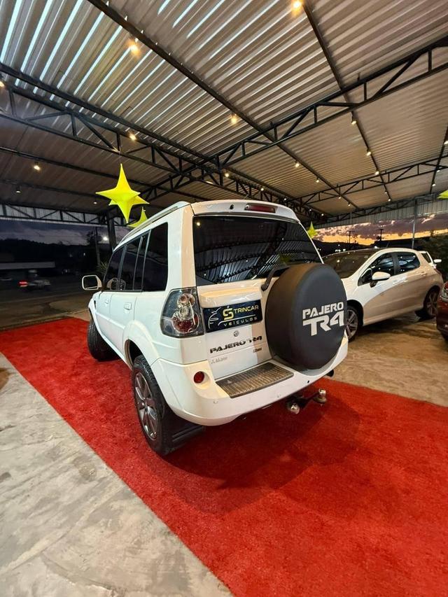 Mitsubishi Pajero TR4