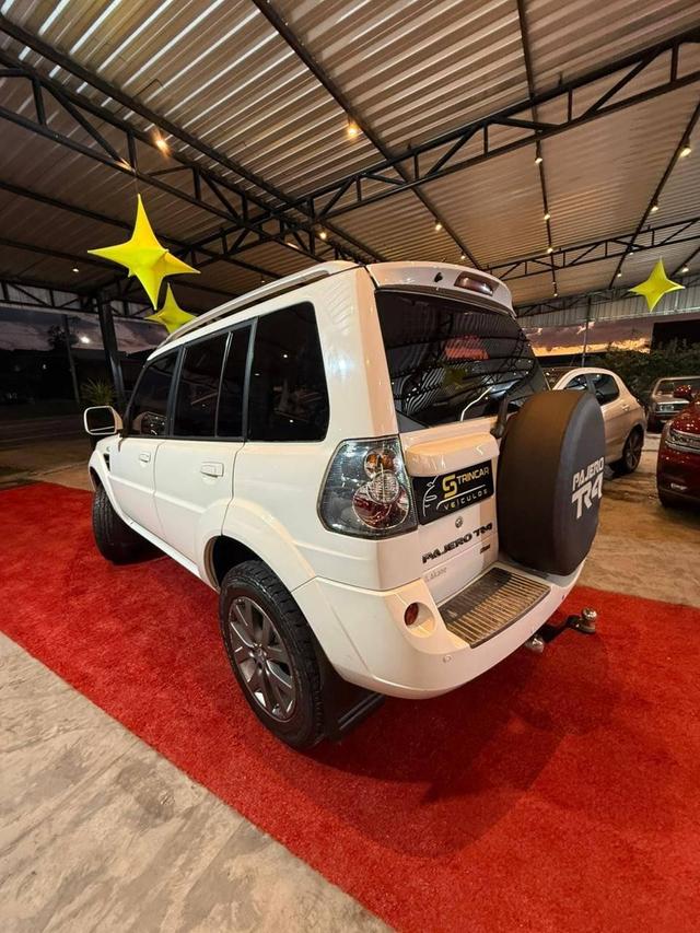 Mitsubishi Pajero TR4