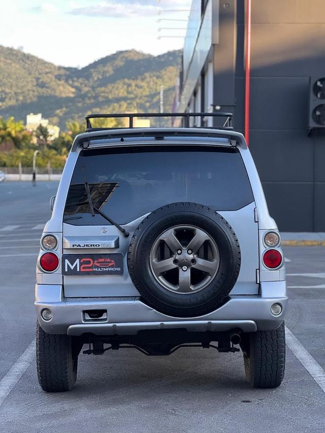 Mitsubishi Pajero TR4