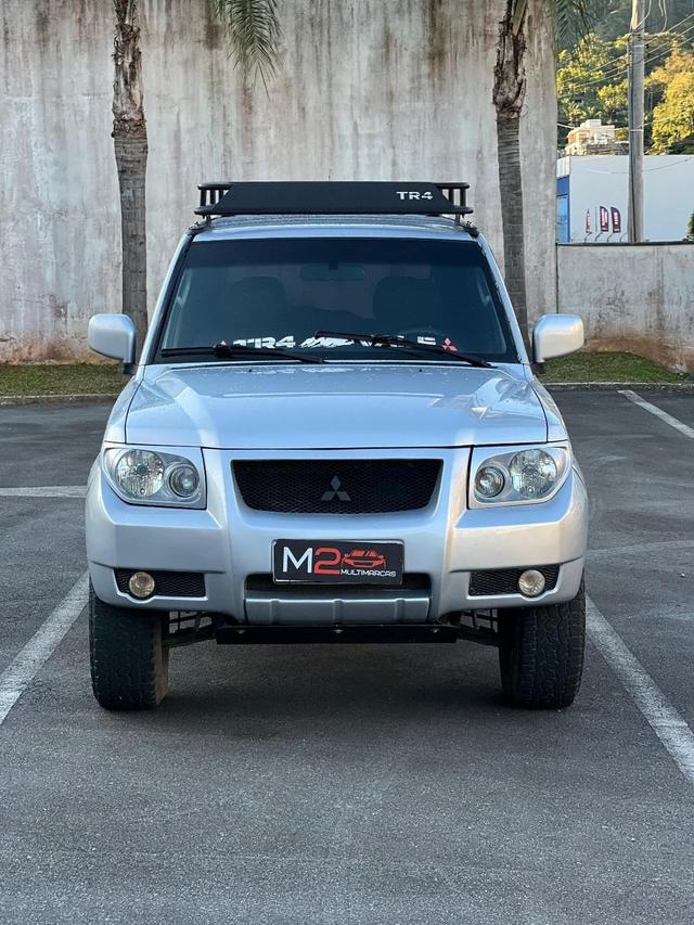 Mitsubishi Pajero TR4