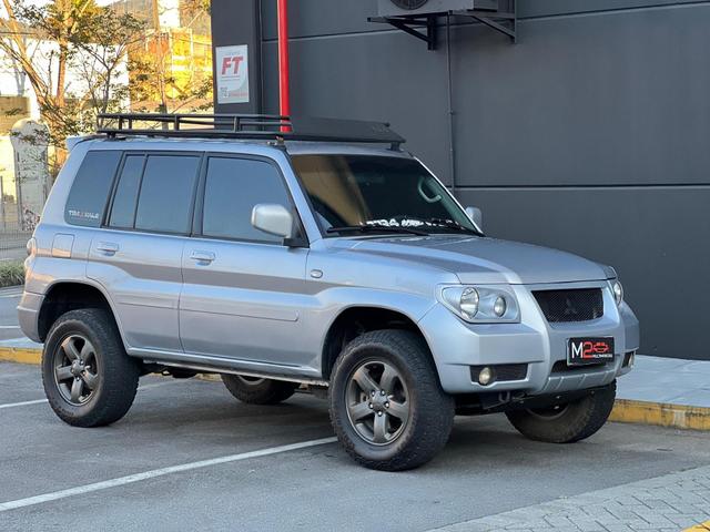 Mitsubishi Pajero TR4