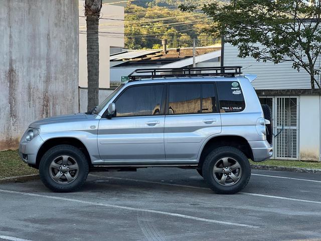 Mitsubishi Pajero TR4