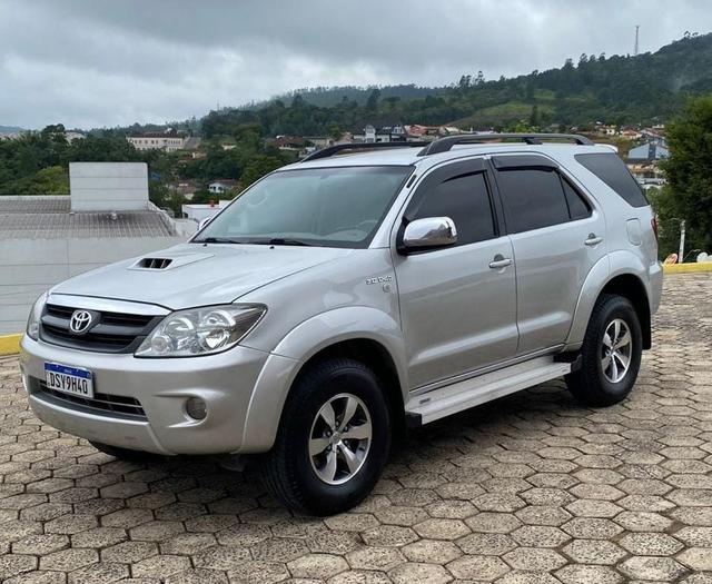 Toyota Hilux SW4