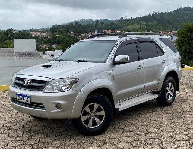 Toyota Hilux SW4