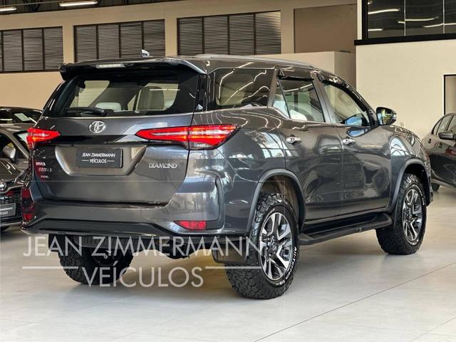 Toyota Hilux SW4