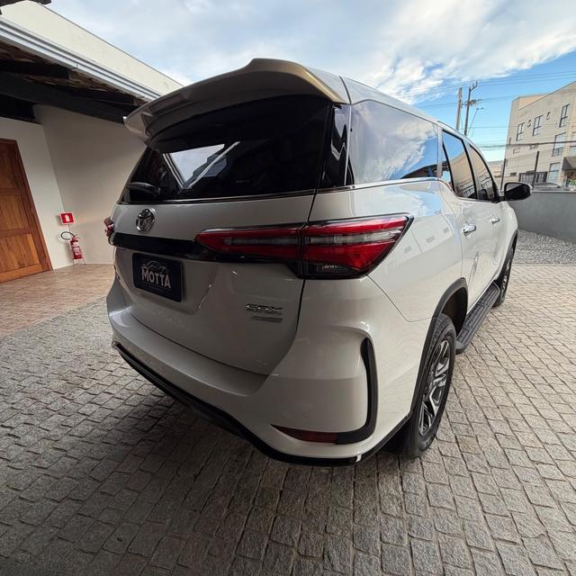 Toyota Hilux SW4