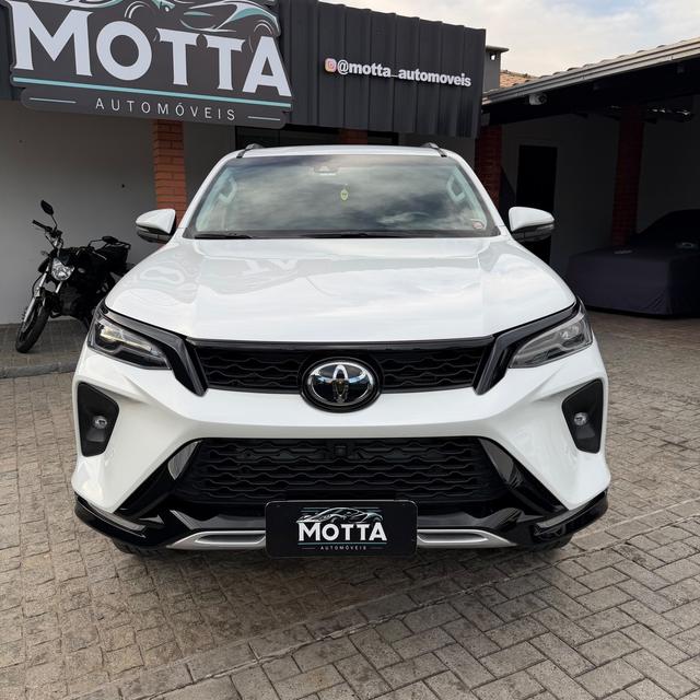 Toyota Hilux SW4