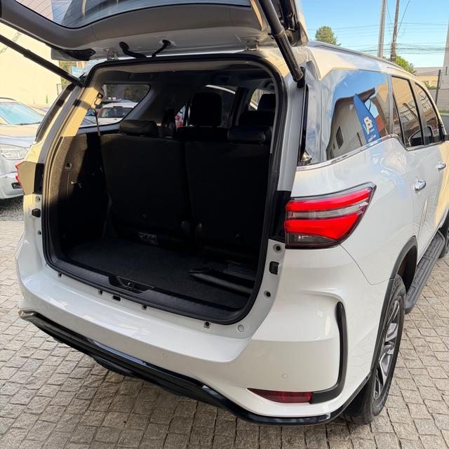 Toyota Hilux SW4